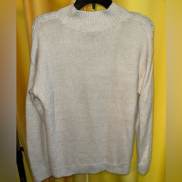Simply Vera Wang Heavy Braided Cable Knit Sweater Cream Size M - Picture 2 of 7